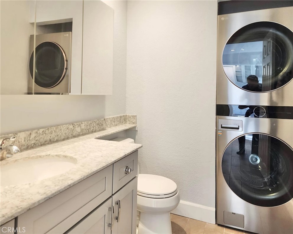 24221 Avenida De Las Flores 111