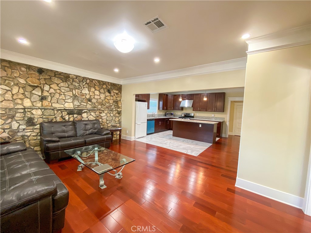 MLS #WS26138316 image #3