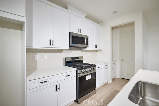 Detail Gallery Image 5 of 21 For 4085 E Liliana Paseo #72,  Ontario,  CA 91764 - 3 Beds | 3/1 Baths