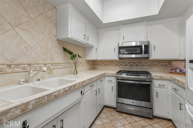 Detail Gallery Image 12 of 30 For 1809 Tustin Ave, Costa Mesa,  CA 92627 - 3 Beds | 2 Baths