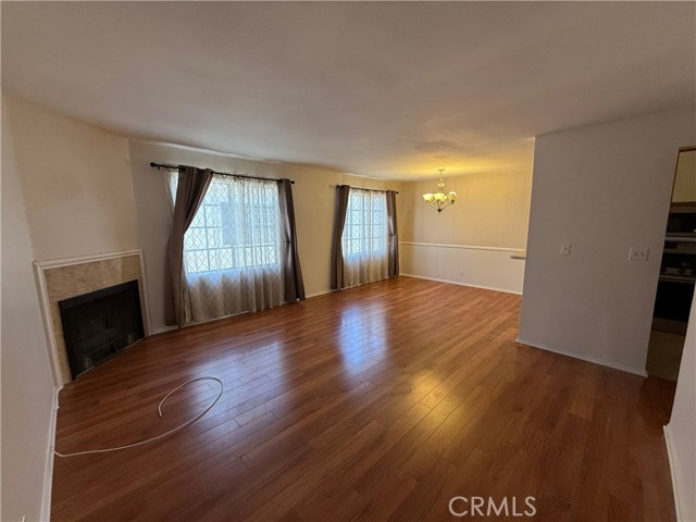 Detail Gallery Image 2 of 17 For 14758 Magnolia Bld, Sherman Oaks,  CA 91403 - 2 Beds | 2 Baths