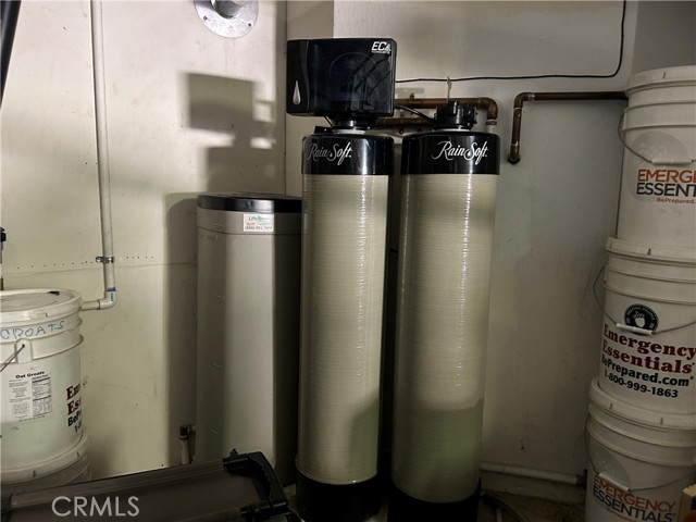 Reverse osmosis water system