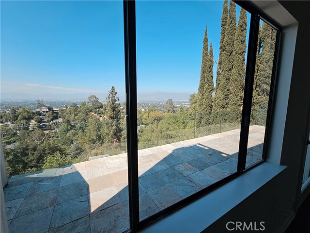 3622 Roberts View Place, Studio City CA: https://media.crmls.org/medias/9f227134-f206-4ea8-a2c9-d338fb99c3cc.jpg