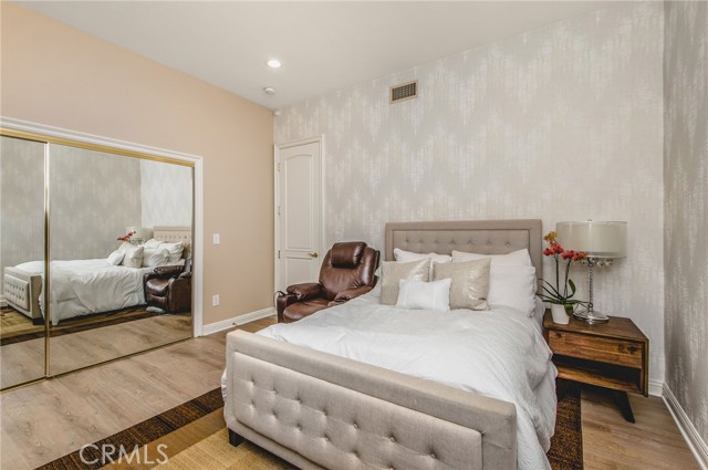 The updedownstairs bedroom #1 with ensuite is fully remodeled. The updedownstairs bedroom #1 with ensuite is fully remodeled.