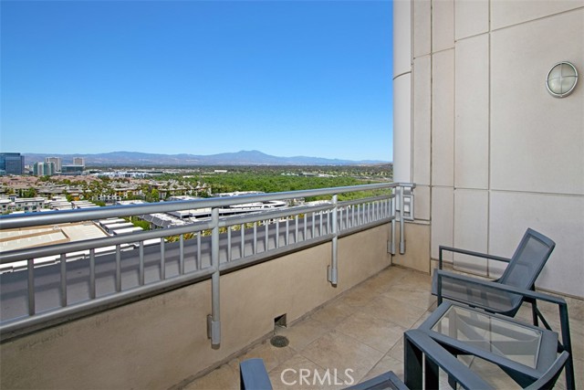 Detail Gallery Image 7 of 20 For 8154 Scholarship, Irvine,  CA 92612 - 2 Beds | 2/1 Baths