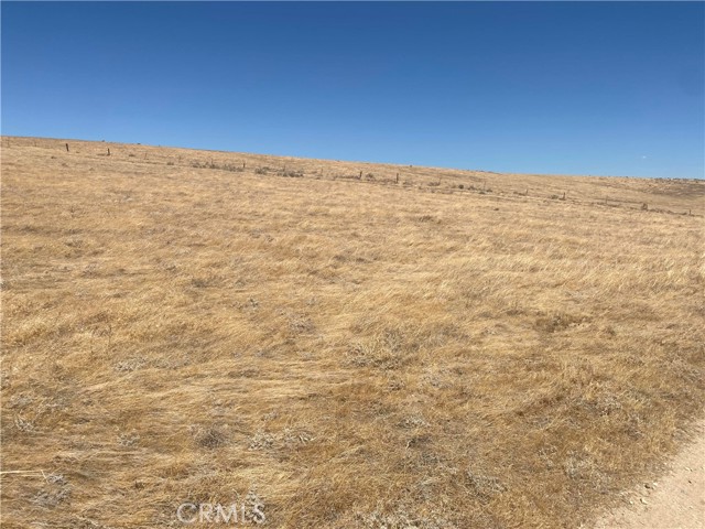 Detail Gallery Image 1 of 2 For 8 Antelope, Lancaster,  CA 93536 - – Beds | – Baths