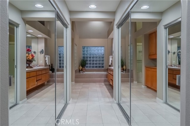 369 Ashbury Lane, Upland CA: https://media.crmls.org/medias/9f263169-c84c-4a82-bb97-b18640eec49b.jpg