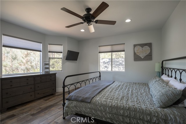 Detail Gallery Image 24 of 36 For 1315 Sequoia Dr, Lake Arrowhead,  CA 92352 - 3 Beds | 2 Baths