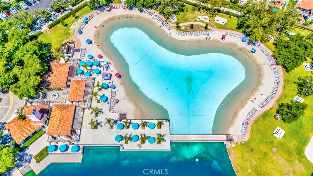 9f272eee Ef4b 4e64 Aefe 0a8f685de037