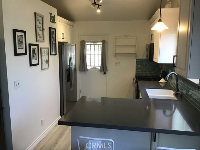9144 Oakleaf Court, Hesperia CA: https://media.crmls.org/medias/9f273fbe-8809-4bf7-bd99-9a2595d8ab94.jpg