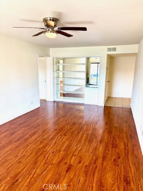 Detail Gallery Image 4 of 26 For 15325 Magnolia #102,  Sherman Oaks,  CA 91403 - 2 Beds | 2 Baths