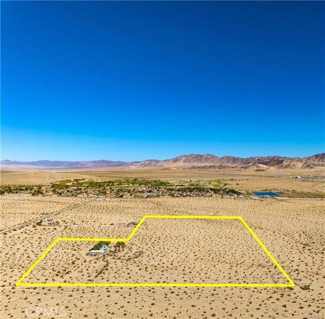 72160 Winters Road, 29 Palms CA: https://media.crmls.org/medias/9f27f35f-93e2-4164-aa1d-d996faa46953.jpg