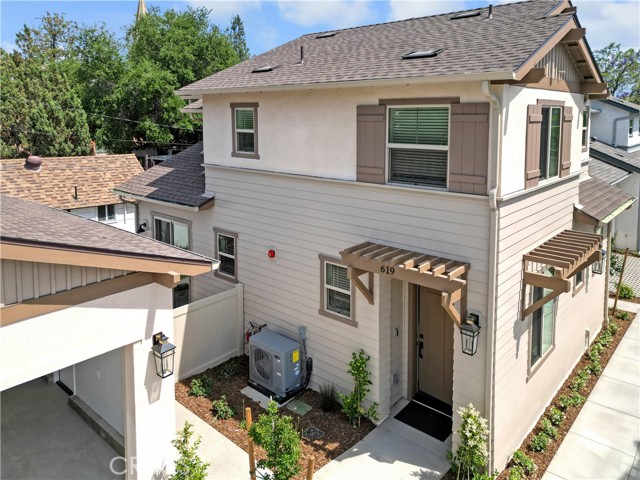 Detail Gallery Image 2 of 51 For 619 E Walnut, Monrovia,  CA 91016 - 3 Beds | 3 Baths