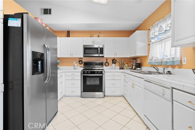 Detail Gallery Image 11 of 35 For 1245 Auburn St, Hemet,  CA 92545 - 3 Beds | 2 Baths