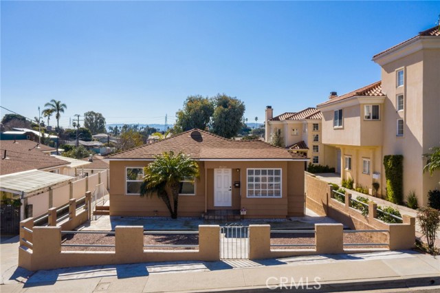 2120 Pullman Lane, Redondo Beach, California 90278, 3 Bedrooms Bedrooms, ,2 BathroomsBathrooms,Residential,Sold,Pullman,SB23012747