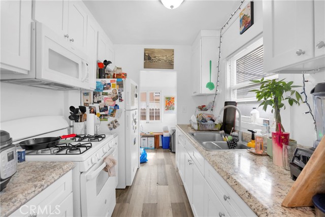 776 Stanley Avenue, Long Beach CA: https://media.crmls.org/medias/9f29c8d2-f206-4943-b47c-ae4cb33430fa.jpg