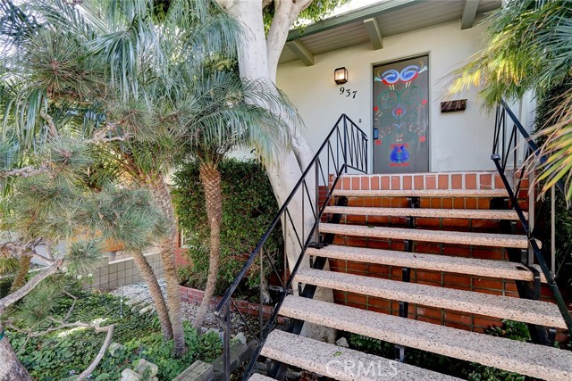 937 Highview Avenue, Manhattan Beach, California 90266, 3 Bedrooms Bedrooms, ,2 BathroomsBathrooms,Residential,Sold,Highview,SB21198832