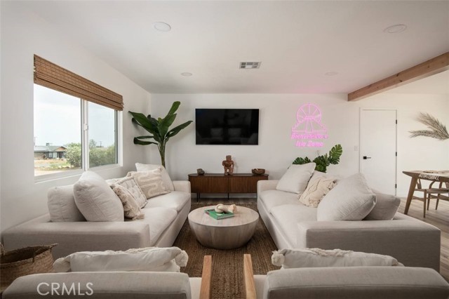 Detail Gallery Image 6 of 18 For 57783 Saratoga Ave, Yucca Valley,  CA 92284 - 3 Beds | 1/1 Baths