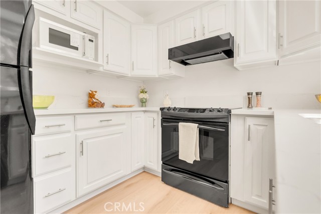 22817 Nadine Circle, Torrance CA: https://media.crmls.org/medias/9f2ab912-0cb6-4ec7-89f5-389abc3ba1b7.jpg