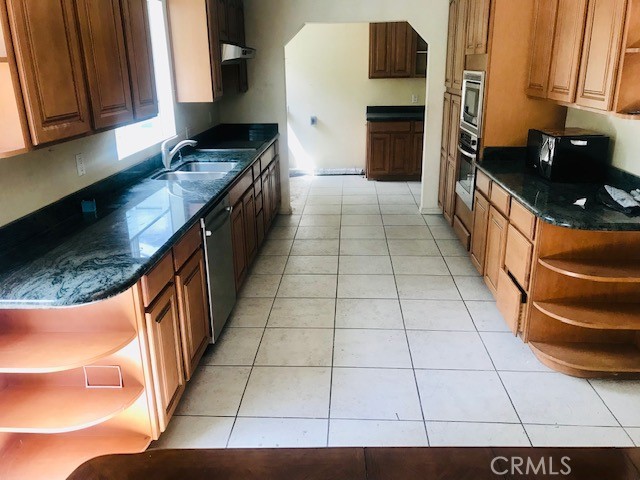 Detail Gallery Image 5 of 15 For 2710 Castle Rock Rd, Diamond Bar,  CA 91765 - 4 Beds | 2 Baths