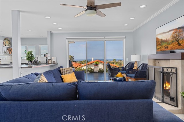 Detail Gallery Image 4 of 34 For 6729 Hyacinth Cir, Carlsbad,  CA 92011 - 3 Beds | 2 Baths