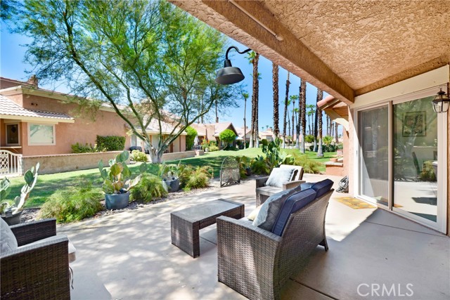 42297 Sultan Avenue, Palm Desert CA: https://media.crmls.org/medias/9f2b2020-ed3a-4342-8d6a-e98f569e9ce4.jpg