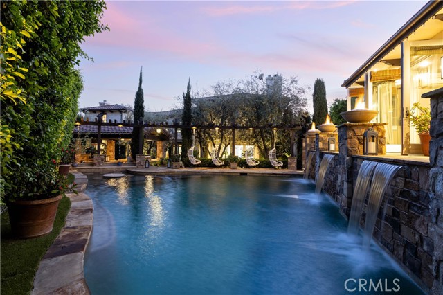 Front Image Thumbnail for CROC26063386