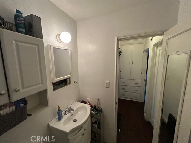 1176 Laurel Avenue, Pomona CA: https://media.crmls.org/medias/9f2c2420-9412-425f-a59c-8dd67103705e.jpg