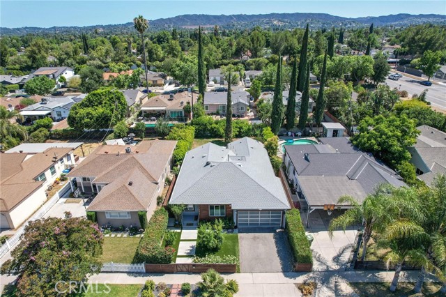Detail Gallery Image 32 of 35 For 17642 Calvert St, Encino,  CA 91316 - 4 Beds | 2/1 Baths