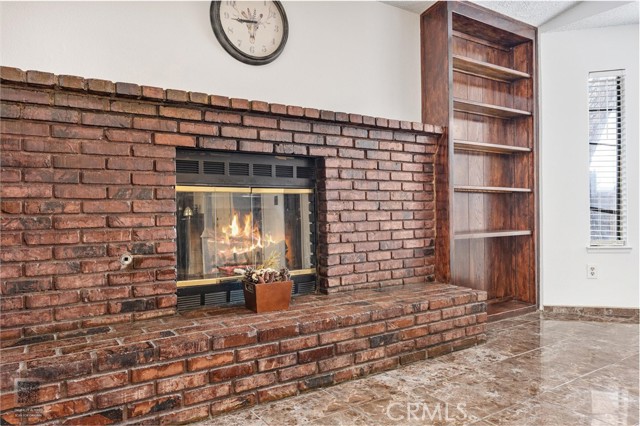 Detail Gallery Image 17 of 43 For 813 Orangewood, Bakersfield,  CA 93306 - 3 Beds | 2 Baths