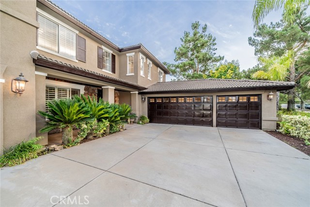 Detail Gallery Image 6 of 70 For 3675 Sunmeadow St, Corona,  CA 92881 - 6 Beds | 4 Baths
