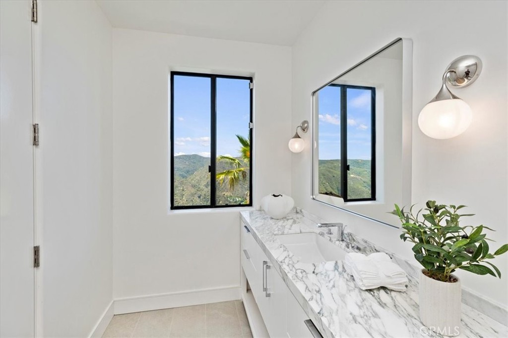 MLS #IV25270073 image #34