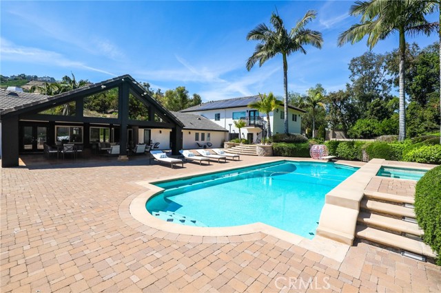 Detail Gallery Image 4 of 75 For 10372 Crawford Canyon Rd, Santa Ana,  CA 92705 - 5 Beds | 7/1 Baths