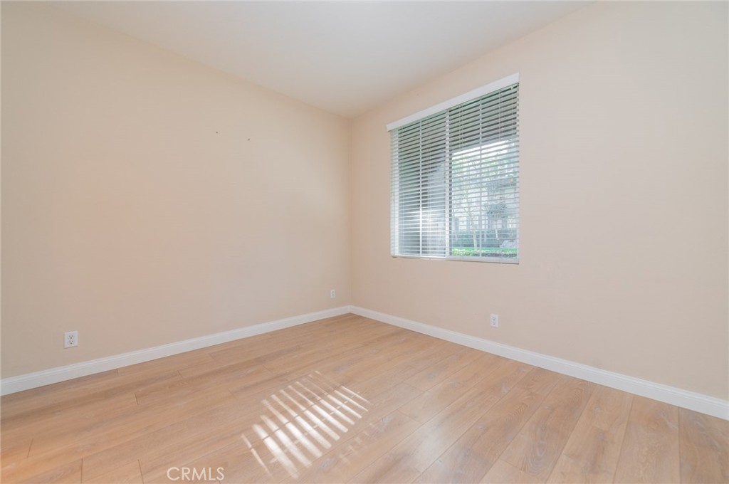 MLS #OC25278125 image #24