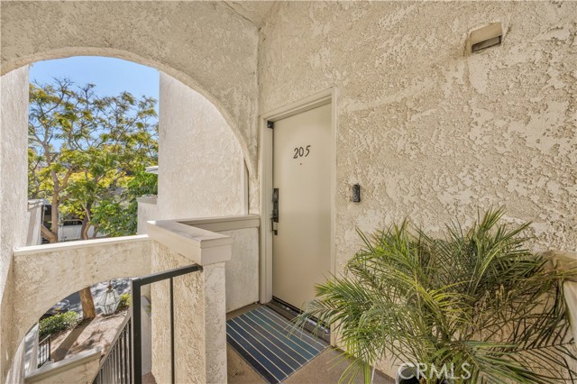 5101 Tortuga Drive, Huntington Beach CA: https://media.crmls.org/medias/9f2f78c6-bc30-48ab-87b1-a99d85f9b032.jpg