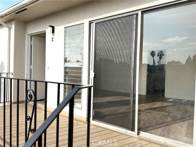 Detail Gallery Image 2 of 9 For 1524 Stanford St #E,  Santa Monica,  CA 90404 - 2 Beds | 1 Baths