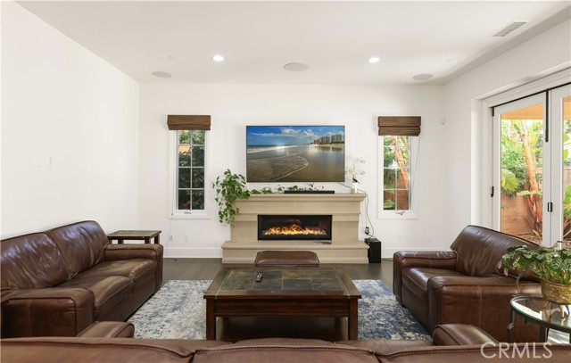 Detail Gallery Image 17 of 61 For 115 Candleglow, Irvine,  CA 92602 - 5 Beds | 5/1 Baths