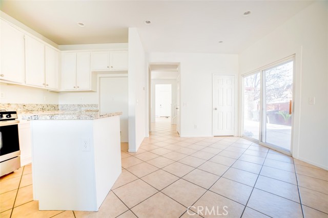 Detail Gallery Image 5 of 31 For 3653 Alhambra, Perris,  CA 92571 - 4 Beds | 3/1 Baths