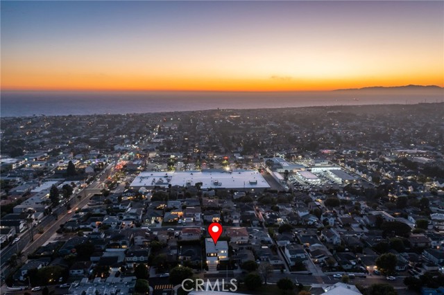 1209 Meadows Avenue, Manhattan Beach, California 90266, 5 Bedrooms Bedrooms, ,5 BathroomsBathrooms,Residential,Sold,Meadows,SB23147592