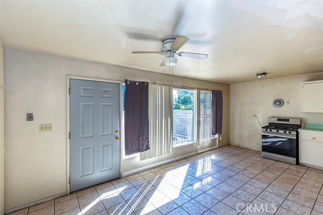 Detail Gallery Image 4 of 23 For 15011 La Mesa, La Mirada,  CA 90638 - 3 Beds | 2 Baths