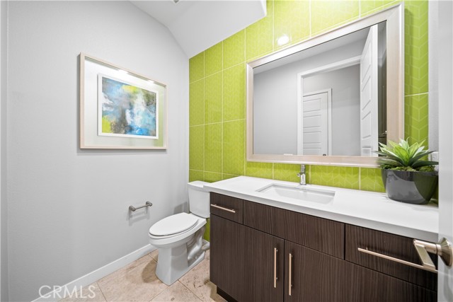 Detail Gallery Image 19 of 67 For 814 Beacon, Irvine,  CA 92618 - 3 Beds | 2/1 Baths