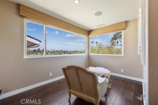 Detail Gallery Image 43 of 68 For 2030 Leeward Ln, Newport Beach,  CA 92660 - 4 Beds | 3/1 Baths