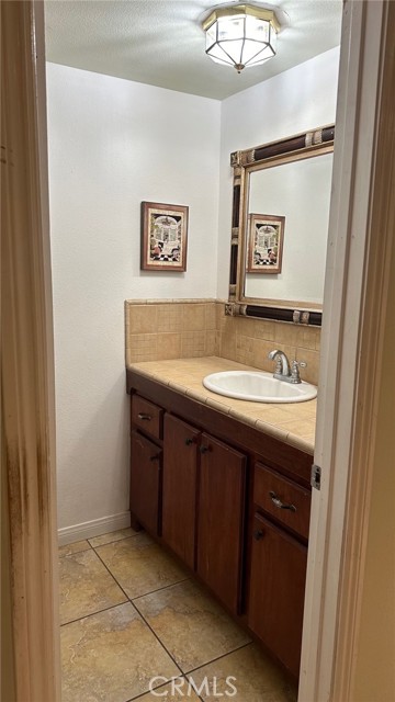 Detail Gallery Image 28 of 42 For 548 E Collins Ave, Orange,  CA 92867 - 3 Beds | 2/1 Baths