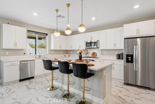 Detail Gallery Image 3 of 26 For 30685 White Pines Dr, Menifee,  CA 92584 - 4 Beds | 3 Baths