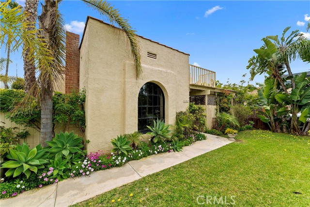 Detail Gallery Image 7 of 51 For 2190 Pacific Ave, Costa Mesa,  CA 92627 - 2 Beds | 2 Baths