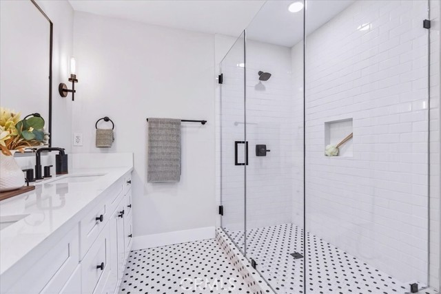 1254 Sanborn Avenue, Los Angeles CA: https://media.crmls.org/medias/9f38b014-3909-4e80-8a20-1b65e547a433.jpg