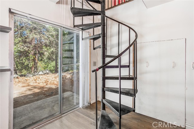 9269 Wood Road, Forest Falls CA: https://media.crmls.org/medias/9f3916d9-0017-4a7e-81b3-dcb2a5ad662b.jpg