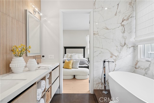 Detail Gallery Image 20 of 26 For 508 1/2 Acacia, Corona Del Mar,  CA 92625 - 2 Beds | 2/1 Baths