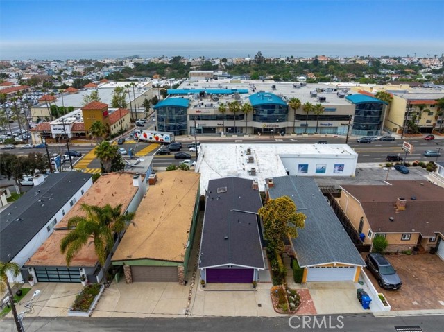 1617 Raymond Avenue, Hermosa Beach, California 90254, 3 Bedrooms Bedrooms, ,2 BathroomsBathrooms,Residential,For Sale,Raymond,SB24215419