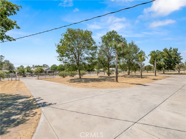 16099 Karen Road, Madera CA: https://media.crmls.org/medias/9f3b1ed5-30e4-43fb-b916-3c3bee31c726.jpg
